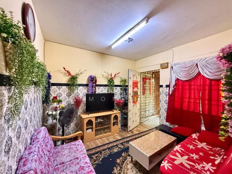 Flat for Sale at Sri Angkasa Apartment - Simon Lee - Living Room - PropertyGuru.com.my