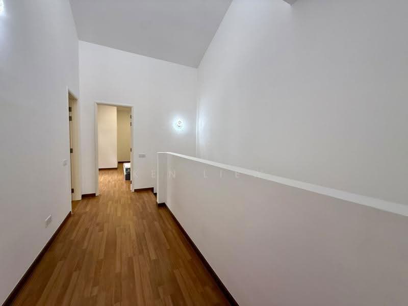 Cluster House for Rent in Taman Ekoflora (Johor Bahru) - Ken Liew - Corridor - PropertyGuru.com.my