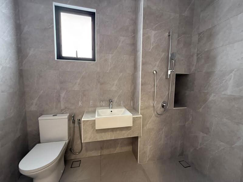 Cluster House for Rent in Taman Ekoflora (Johor Bahru) - Ken Liew - Bathroom - PropertyGuru.com.my