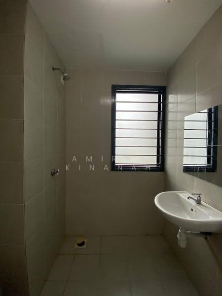 Pangsapuri untuk Dijual di Suria Rafflesia - Amirun Kinanah - Bathroom - PropertyGuru.com.my