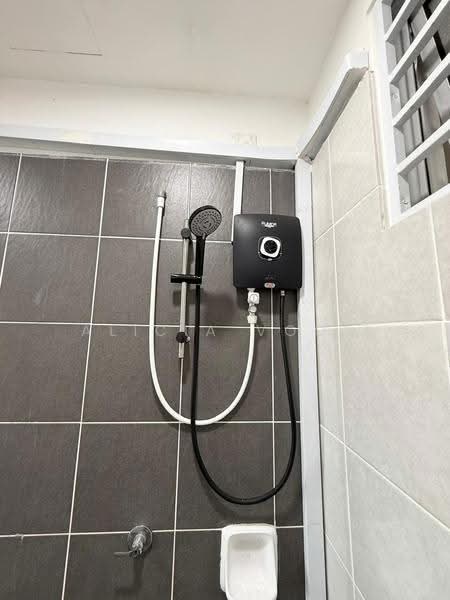 Kediaman Servis untuk Disewa di Residensi Taman Pelangi Indah - Alicia Voon - Bathroom - PropertyGuru.com.my