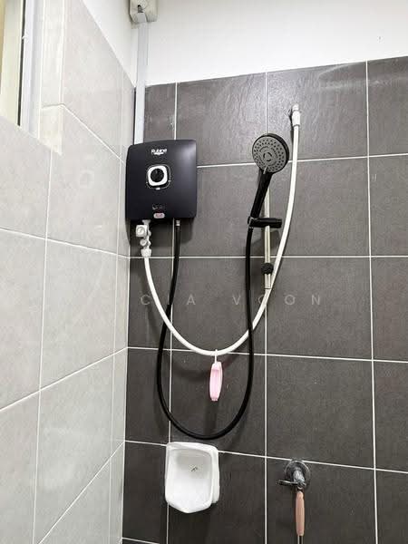 Kediaman Servis untuk Disewa di Residensi Taman Pelangi Indah - Alicia Voon - Bathroom - PropertyGuru.com.my