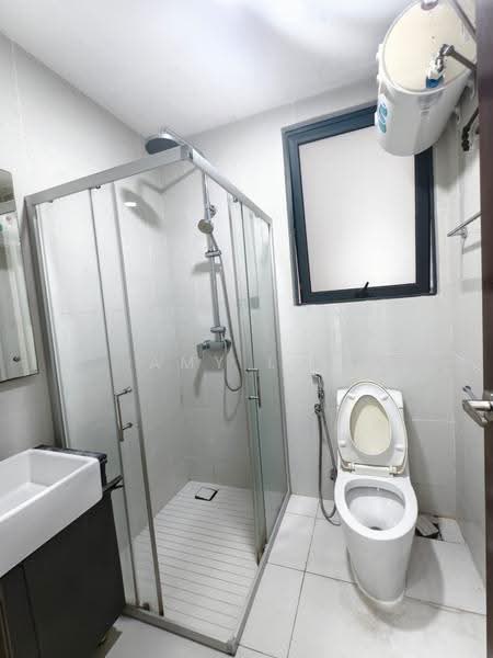 Pangsapuri untuk Disewa di Amberside @ Country Garden Danga Bay - Amy Lee - Bathroom - PropertyGuru.com.my