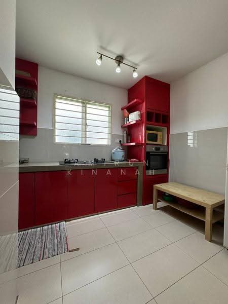 2-storey Terraced House for Sale in Setia Indah (Setia Alam) - Amirun Kinanah - Kitchen - PropertyGuru.com.my