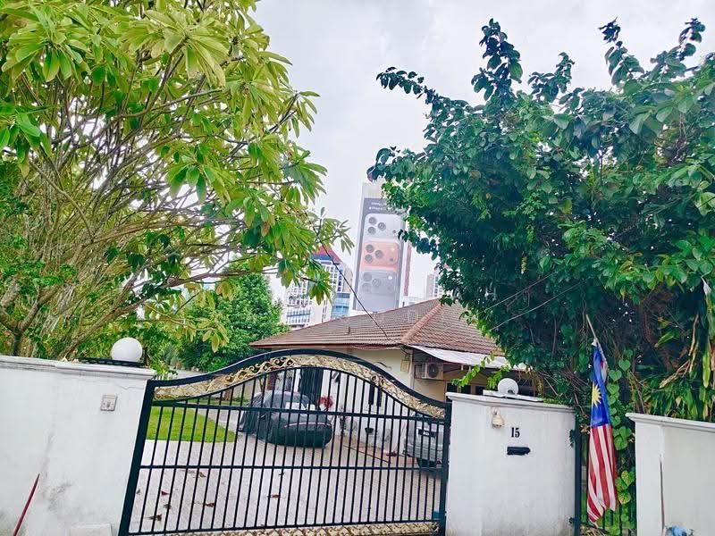 Bungalow House for Sale in Seksyen 11 (Petaling Jaya) - NORFADILAH ZAINUDDIN - Exterior - PropertyGuru.com.my