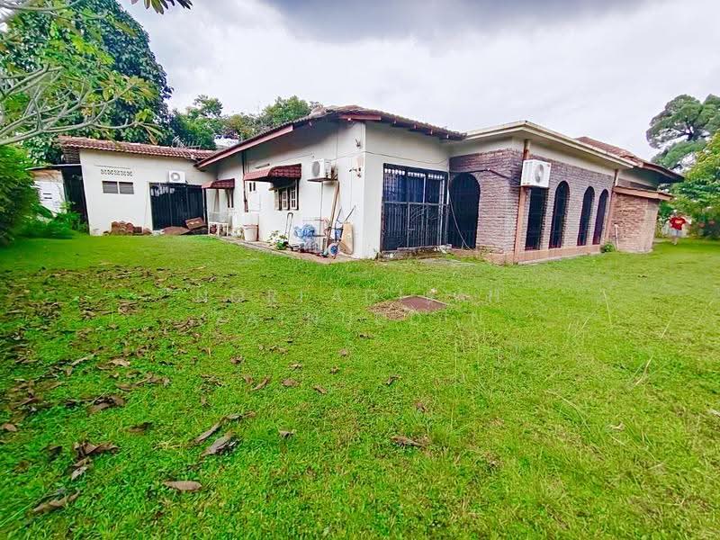 Bungalow House for Sale in Seksyen 11 (Petaling Jaya) - NORFADILAH ZAINUDDIN - Exterior - PropertyGuru.com.my
