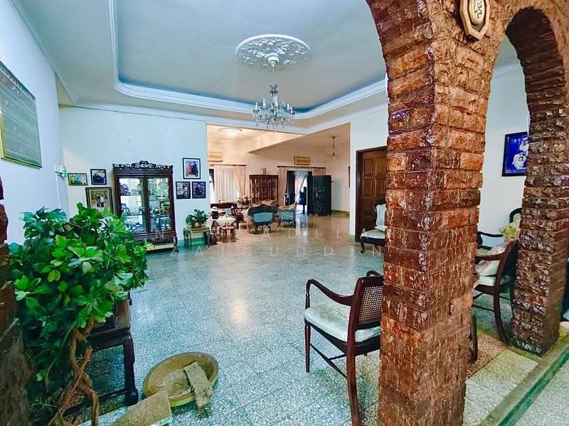 Bungalow House for Sale in Seksyen 11 (Petaling Jaya) - NORFADILAH ZAINUDDIN - Living Room - PropertyGuru.com.my