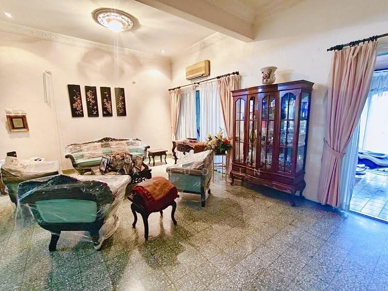 Bungalow House for Sale in Seksyen 11 (Petaling Jaya) - NORFADILAH ZAINUDDIN - Living Room - PropertyGuru.com.my
