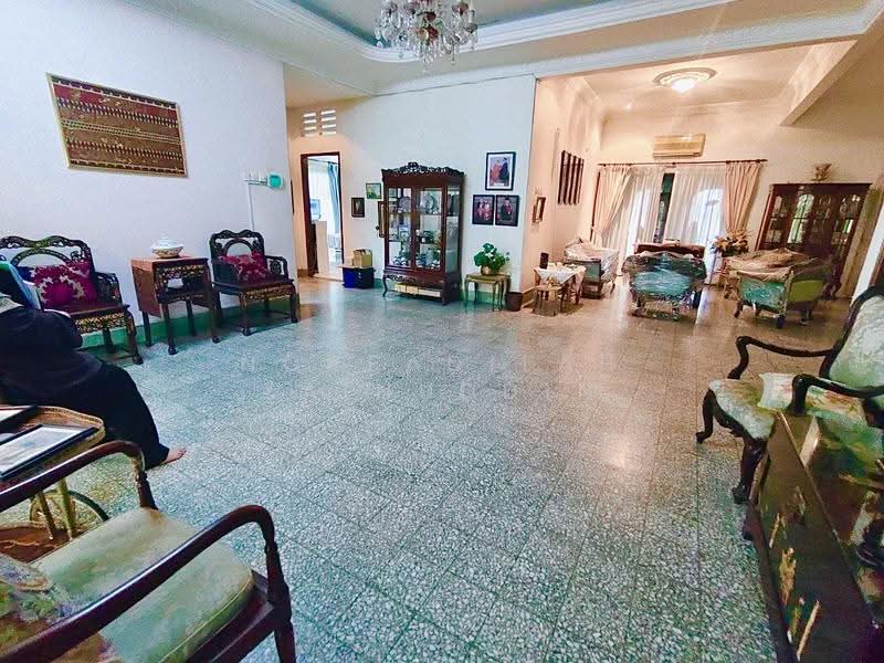 Bungalow House for Sale in Seksyen 11 (Petaling Jaya) - NORFADILAH ZAINUDDIN - Living Room - PropertyGuru.com.my