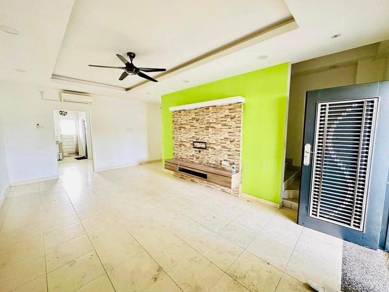 Terraced House for Rent in Johor Bahru (Johor) - Steve Seah - Living Room - PropertyGuru.com.my