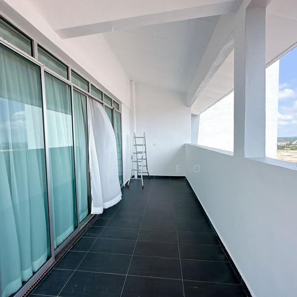 Kediaman Servis untuk Dijual di Amansari Residence Resort - Ryan Eo - Balcony - PropertyGuru.com.my