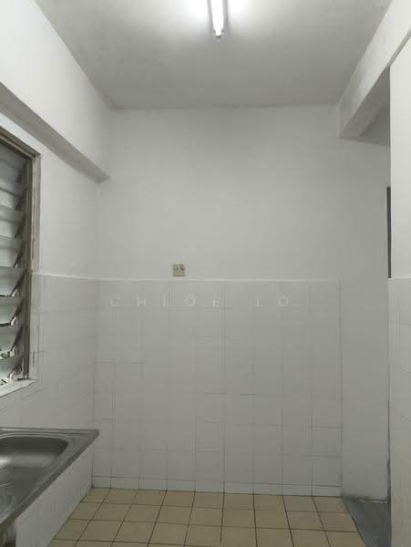 Flat for Sale at Bandar Mahkota Cheras Flat - Chloe Lo - Kitchen - PropertyGuru.com.my