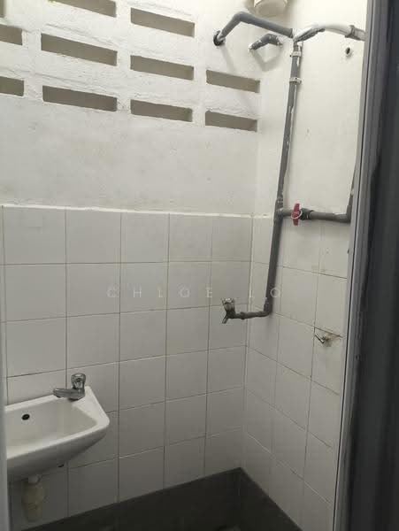 Flat for Sale at Bandar Mahkota Cheras Flat - Chloe Lo - Bathroom - PropertyGuru.com.my