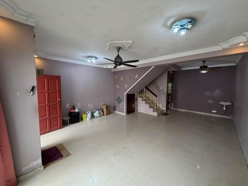 Rumah Teres 2-Tingkat untuk Dijual di Taman Cheras Prima (Kajang) - Kent Chong - Living Room - PropertyGuru.com.my