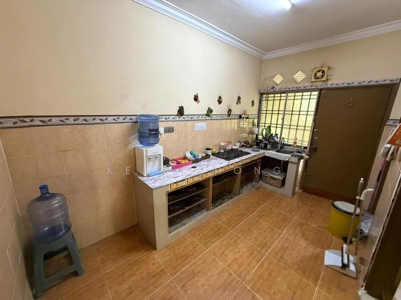 Rumah Teres 2-Tingkat untuk Dijual di Taman Cheras Prima (Kajang) - Kent Chong - Kitchen - PropertyGuru.com.my