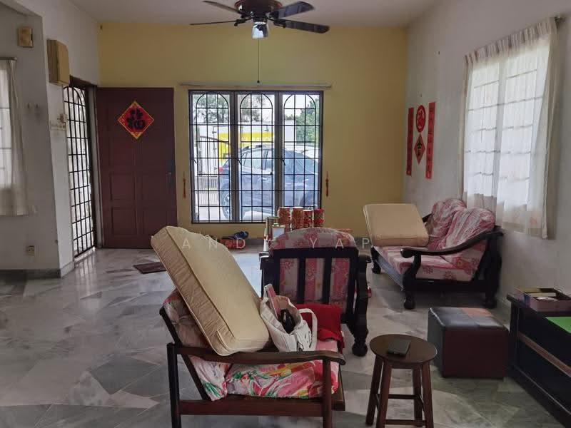 Rumah Teres 2-Tingkat untuk Dijual di Rawang (Selangor) - Andy Yap - Living Room - PropertyGuru.com.my