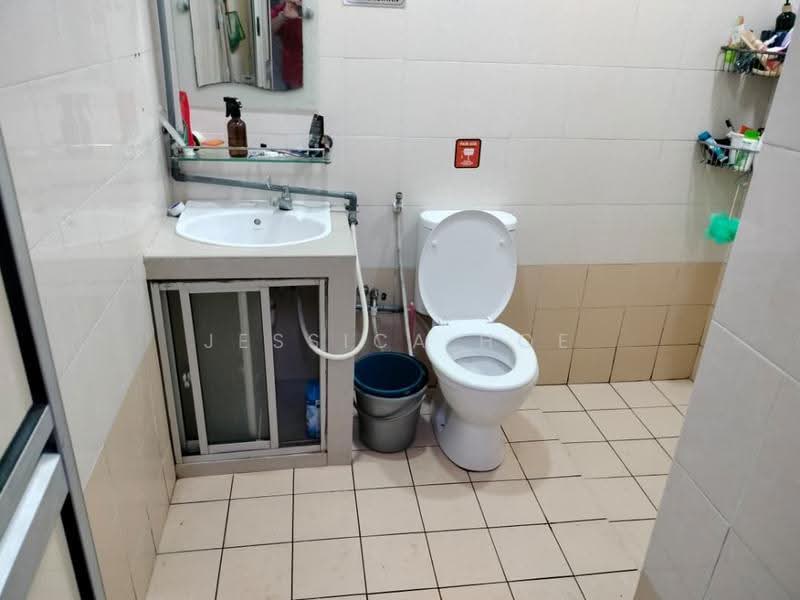 Condominium for Rent at Aman Heights Condominium - Jessica Hoe - Bathroom - PropertyGuru.com.my