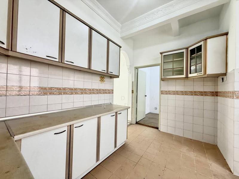 Rumah Teres 2-Tingkat untuk Dijual di Usj 14 (Subang Jaya) - NORFADILAH ZAINUDDIN - Kitchen - PropertyGuru.com.my