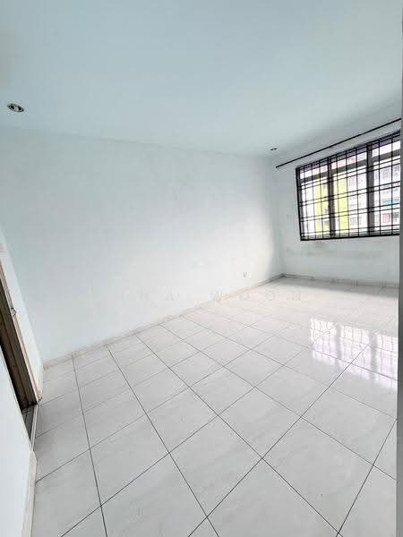 Pangsapuri untuk Dijual di Taman Tampoi Indah - Anna Woon - Interior - PropertyGuru.com.my