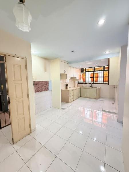 Pangsapuri untuk Dijual di Taman Tampoi Indah - Anna Woon - PropertyGuru.com.my
