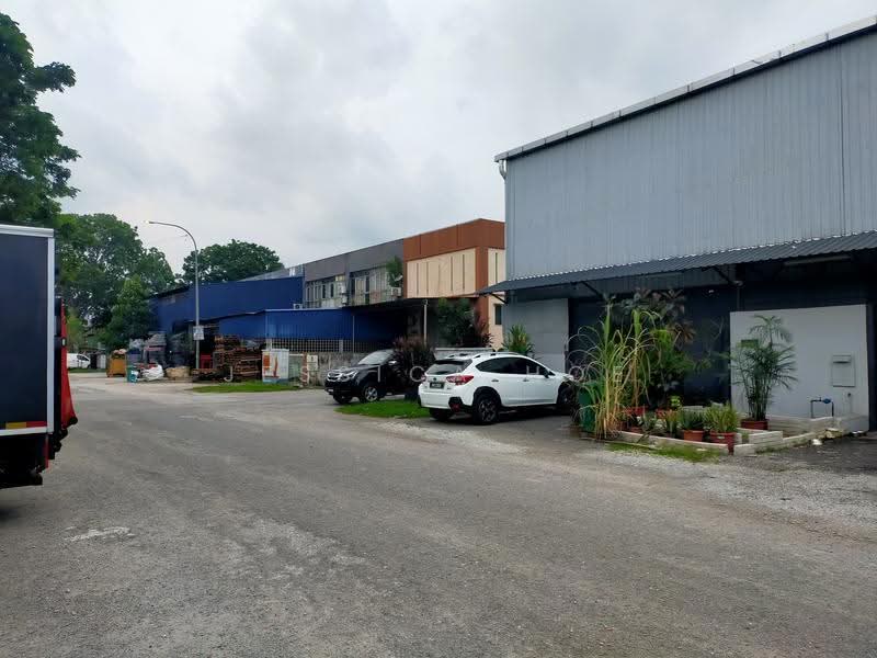Factory for Rent in Taman Perindustrian Puchong (Puchong) - Jessica Hoe - Exterior - PropertyGuru.com.my