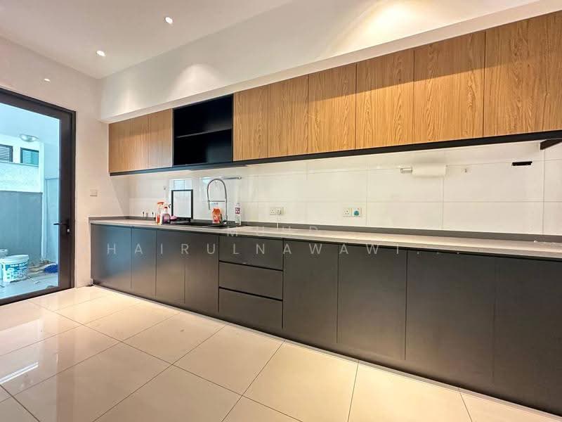 Rumah Teres untuk Dijual di Duta Villa (Setia Alam) - Muhd Khairulnawawi Kamaruddin - Kitchen - PropertyGuru.com.my