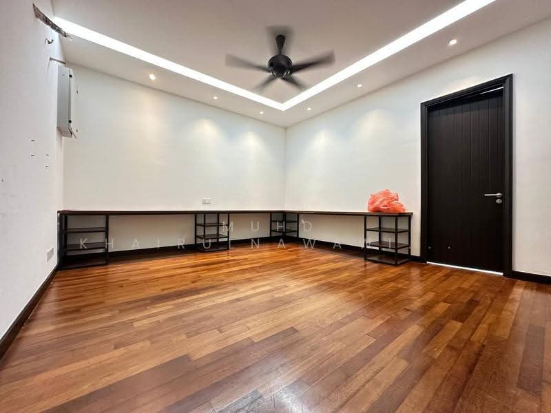 Rumah Teres untuk Dijual di Duta Villa (Setia Alam) - Muhd Khairulnawawi Kamaruddin - Study - PropertyGuru.com.my