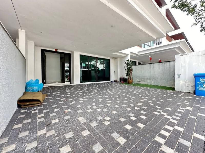 Rumah Teres untuk Dijual di Duta Villa (Setia Alam) - Muhd Khairulnawawi Kamaruddin - Exterior - PropertyGuru.com.my