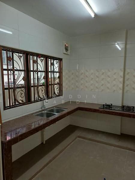 2-storey Terraced House for Rent in Selayang (Selangor) - Nuruddin Zabidi - Kitchen - PropertyGuru.com.my