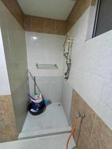 Kondominium untuk Dijual di Platinum Hill PV 6 - Eling Loo - Bathroom - PropertyGuru.com.my