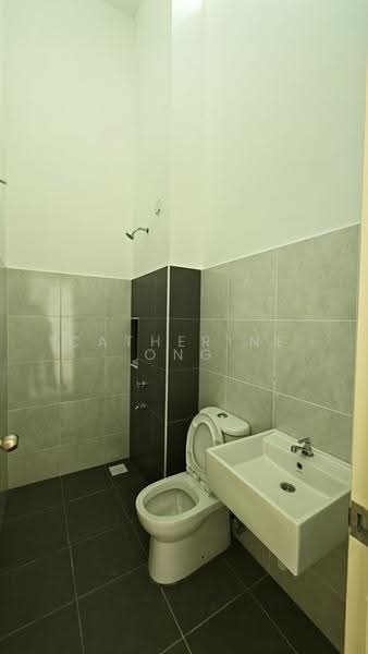 1-storey Terraced House for Sale in Bandar Putra Kulai (Kulai) - Catherine Ong - Bathroom - PropertyGuru.com.my