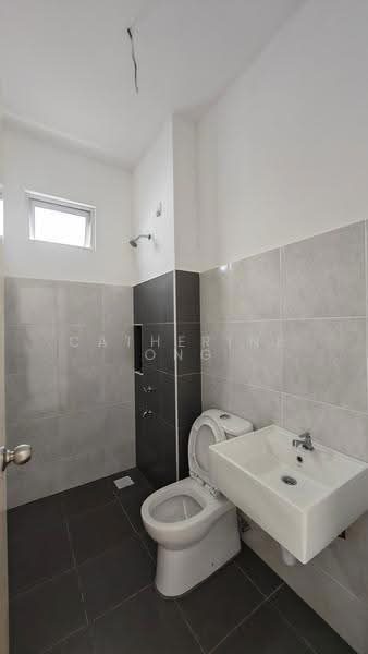 1-storey Terraced House for Sale in Bandar Putra Kulai (Kulai) - Catherine Ong - Bathroom - PropertyGuru.com.my