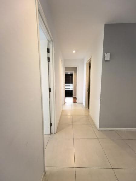 Condominium for Sale at The Peak - Vchelle. C - Corridor - PropertyGuru.com.my