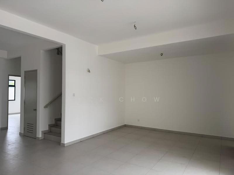 2-storey Terraced House for Sale in Bandar Cemerlang (Ulu Tiram) - Zack Chow - Living Room - PropertyGuru.com.my
