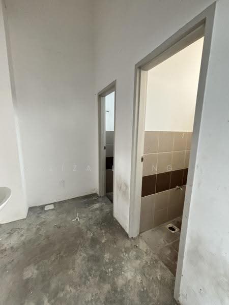 Kedai / Pejabat untuk Disewa di Taman Industri Jaya (Skudai) - Liza Leong - Bathroom - PropertyGuru.com.my