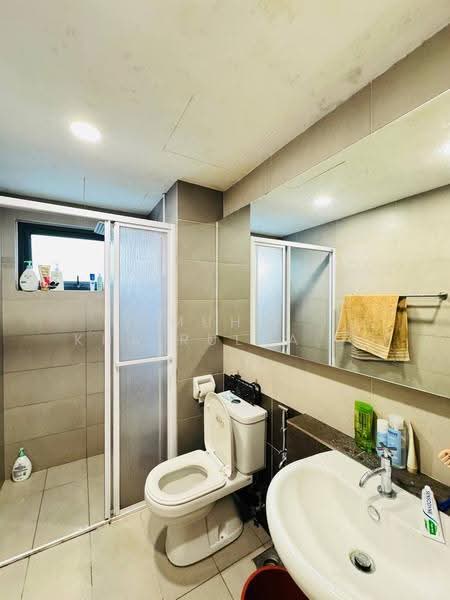 Service Residence for Sale at Suria Residence - Muhd Khairulnawawi Kamaruddin - Bathroom - PropertyGuru.com.my