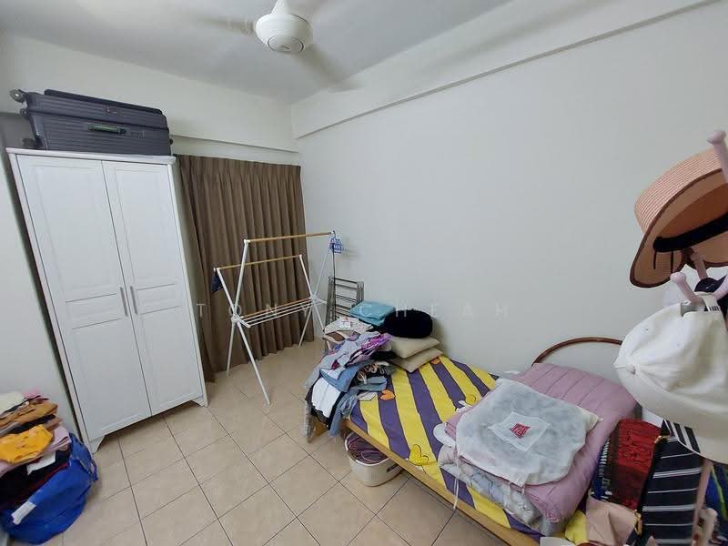 Pangsapuri untuk Dijual di Sri Kristal - Tony Cheah - Bedroom - PropertyGuru.com.my