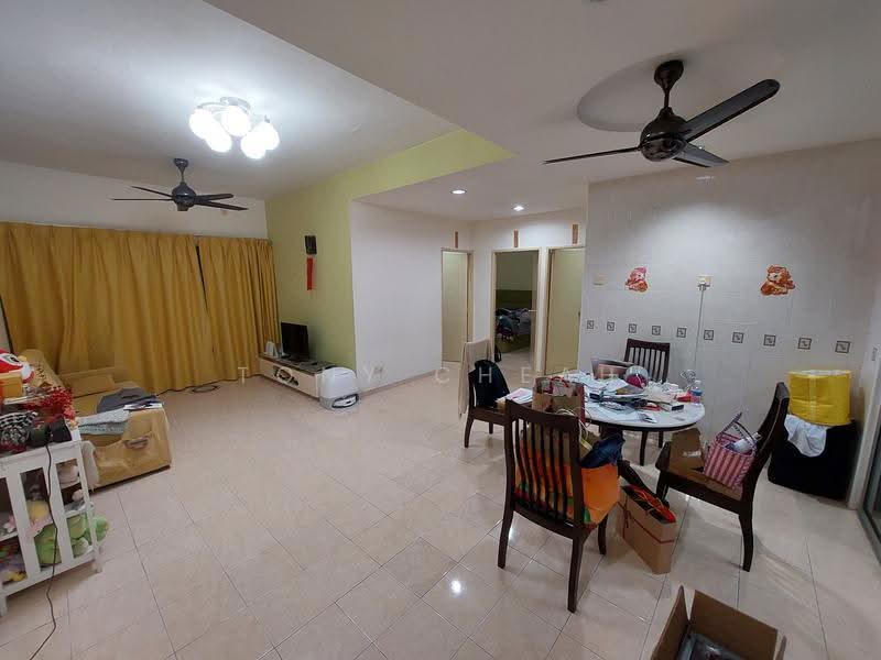 Pangsapuri untuk Dijual di Sri Kristal - Tony Cheah - Living Room - PropertyGuru.com.my