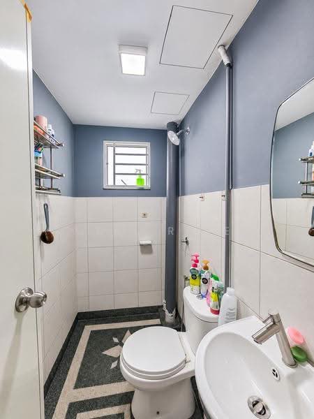 Apartment for Sale at D'Kristal Apartment (Pangsapuri D'Kristal) - Iqbal Rafei - Bathroom - PropertyGuru.com.my