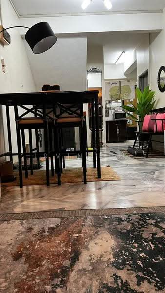 Pangsapuri untuk Dijual di Taman Perindustrian Pusat Bandar Puchong - Irvin Lim - Dining Room - PropertyGuru.com.my