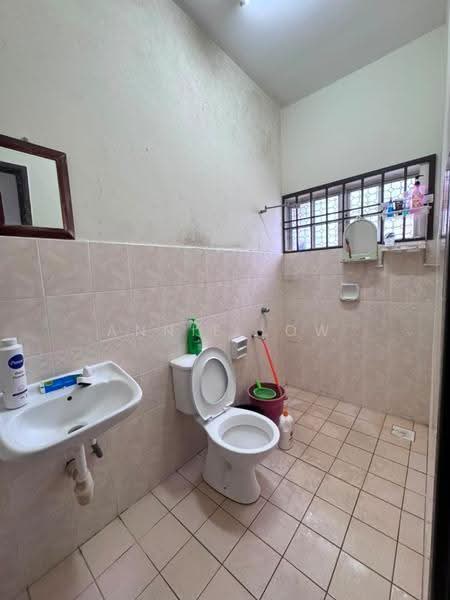Rumah Teres 2-Tingkat untuk Dijual di Johor Bahru (Johor) - Annie Low - Bathroom - PropertyGuru.com.my