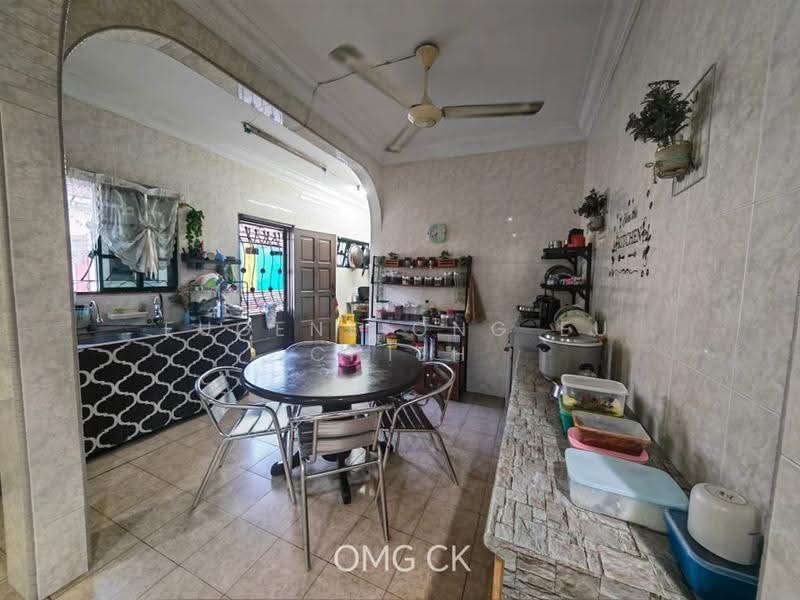 1-storey Terraced House for Sale in Jenjarom (Selangor) - Eugene Ong Eu chieh - Kitchen - PropertyGuru.com.my