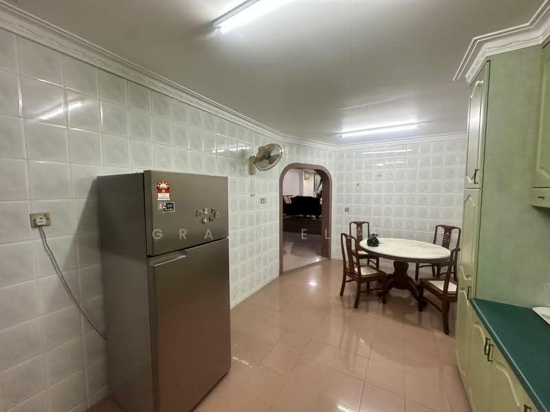 Rumah Teres 2-Tingkat untuk Disewa di Taman Pelangi (Johor Bahru) - Grace Ella - Kitchen - PropertyGuru.com.my