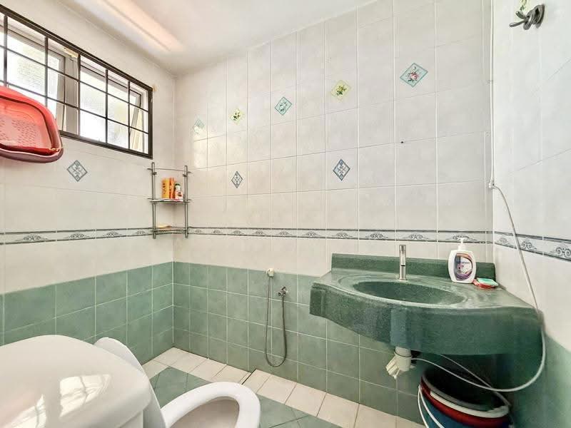 Rumah Teres 2-Tingkat untuk Dijual di Bukit Jelutong (Shah Alam) - Alif Saad - Bathroom - PropertyGuru.com.my