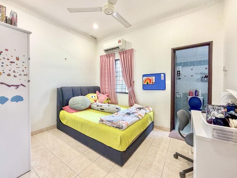 Rumah Teres 2-Tingkat untuk Dijual di Bukit Jelutong (Shah Alam) - Alif Saad - Bedroom - PropertyGuru.com.my