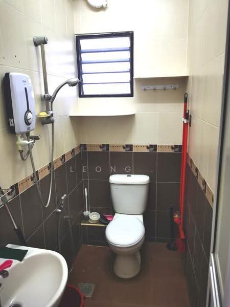 Condominium for Rent at Springfield Condominium - Leong . - Bathroom - PropertyGuru.com.my