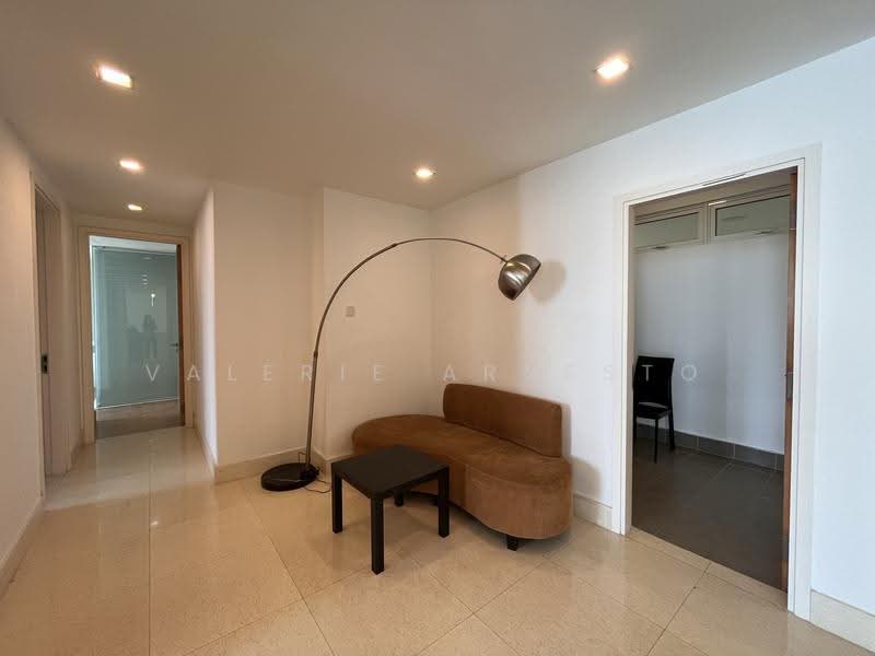 Condominium for Rent at Brunsfield EmbassyView - Valerie Arnesto - Corridor - PropertyGuru.com.my