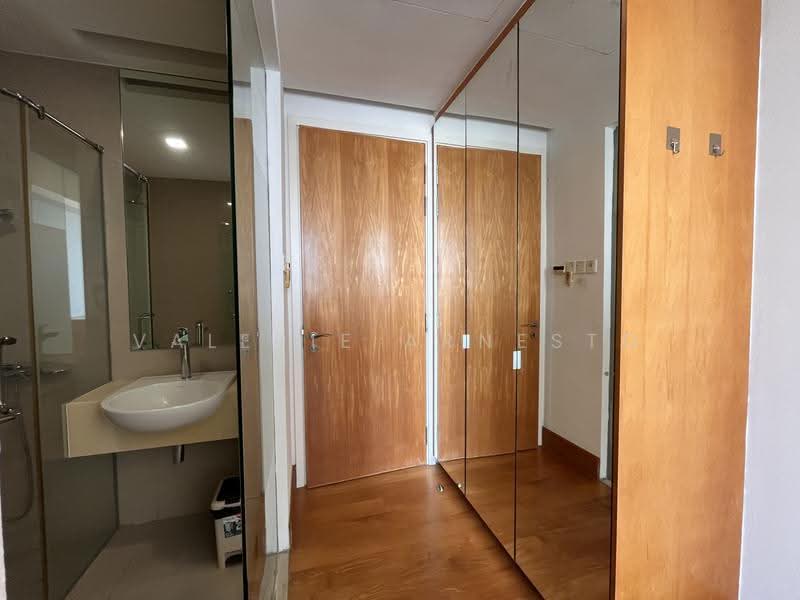 Condominium for Rent at Brunsfield EmbassyView - Valerie Arnesto - Bathroom - PropertyGuru.com.my