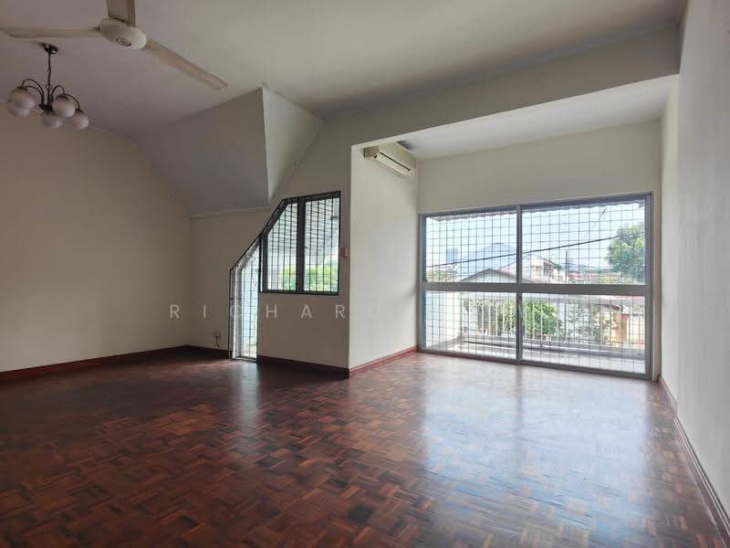 2-storey Terraced House for Sale in SS 26, Taman Mayang Jaya (Petaling Jaya) - Richard Liew - Living Room - PropertyGuru.com.my
