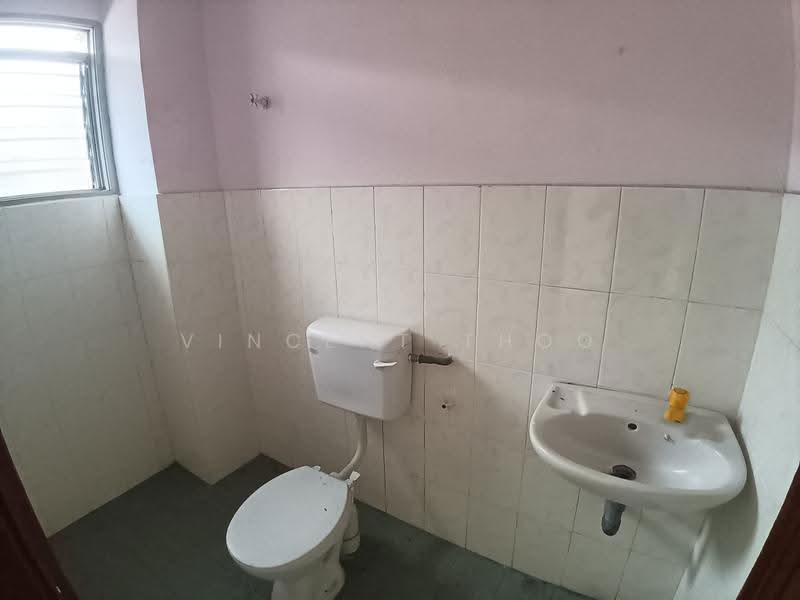 3-storey Terraced House for Sale in Buntong (Ipoh) - Vincent Thoo - Bathroom - PropertyGuru.com.my